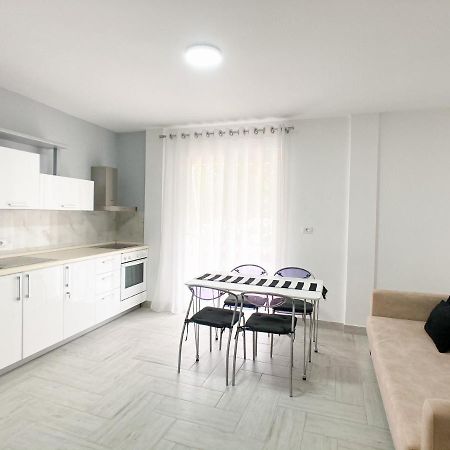Promo Price September - Home By The Sea 1 Min From The Beach Golem  Eksteriør billede